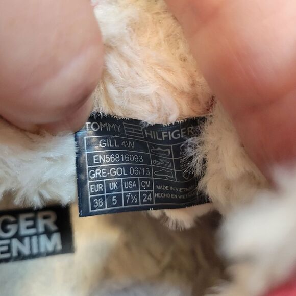 Tommy Hilfiger Women's Red Suede Wedge Boots Size 7.5 - Picture 9 of 9